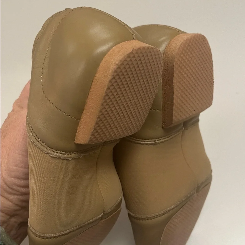 Tan Leather Slip-On Jazz & contemporary Dance Shoes size 13.5 preowned